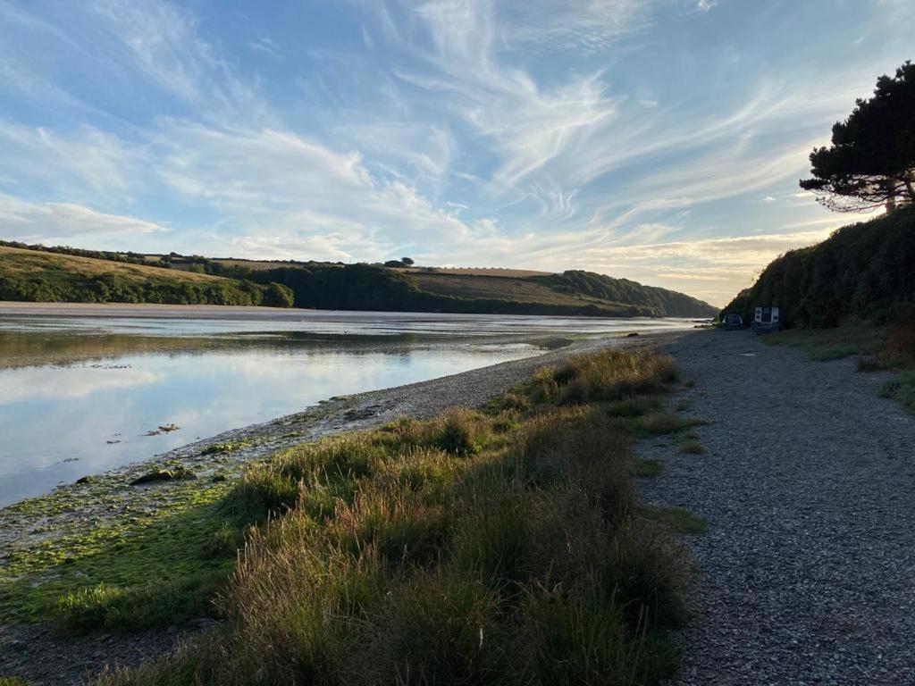 2 Chatsworth Riverscape Apartments - Peaceful Apartment In Great Location With Free Parking Overlooking The Gannel Just A Short Walk From Newquays Incredible Beaches And Local Amenities New Quay Exteriör bild